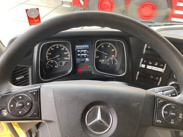 Tahač Mercedes-Benz Actros 3351 6x4: obrázek 8