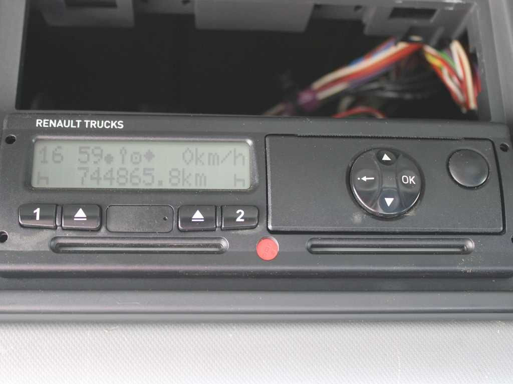 Tahač Renault T520, LOWDECK, EURO 6, PNEU 80%