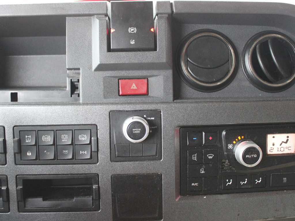 Tahač Renault T 460, EURO 6, LOWDECK, AIR SUSPENSION