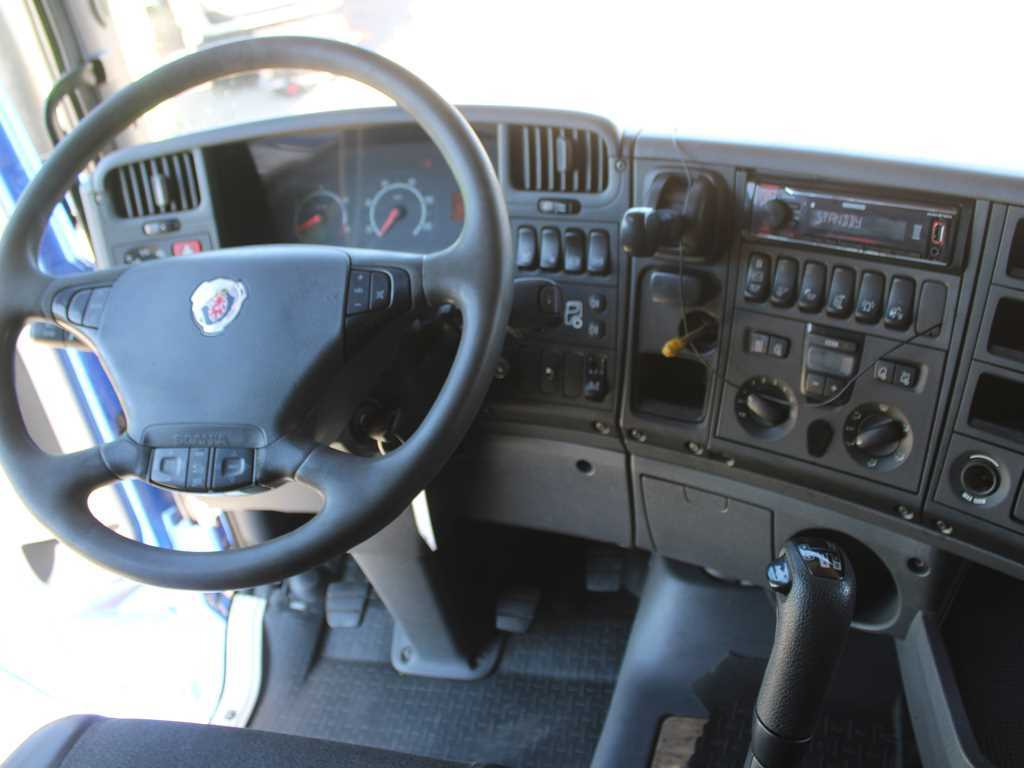 Tahač Scania R420, 6x4, EURO 3, HYDRAULIC ARM LOGLIFT F135ZT94A, LIGHTS