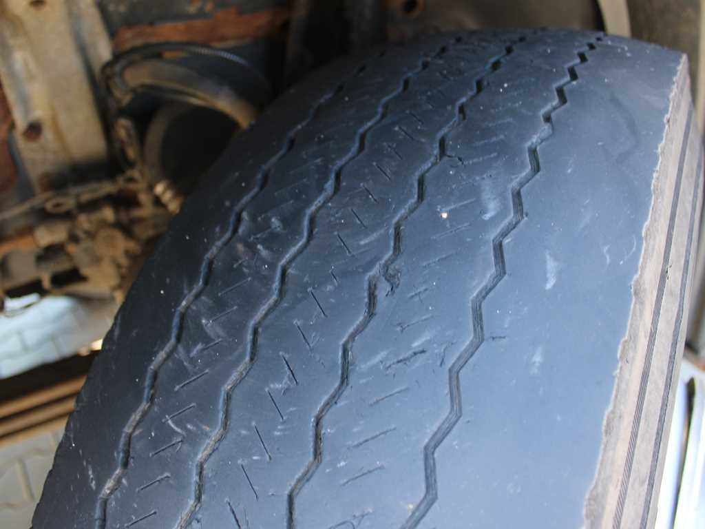 Tahač Scania R420, 6x4, EURO 3, HYDRAULIC ARM LOGLIFT F135ZT94A, LIGHTS