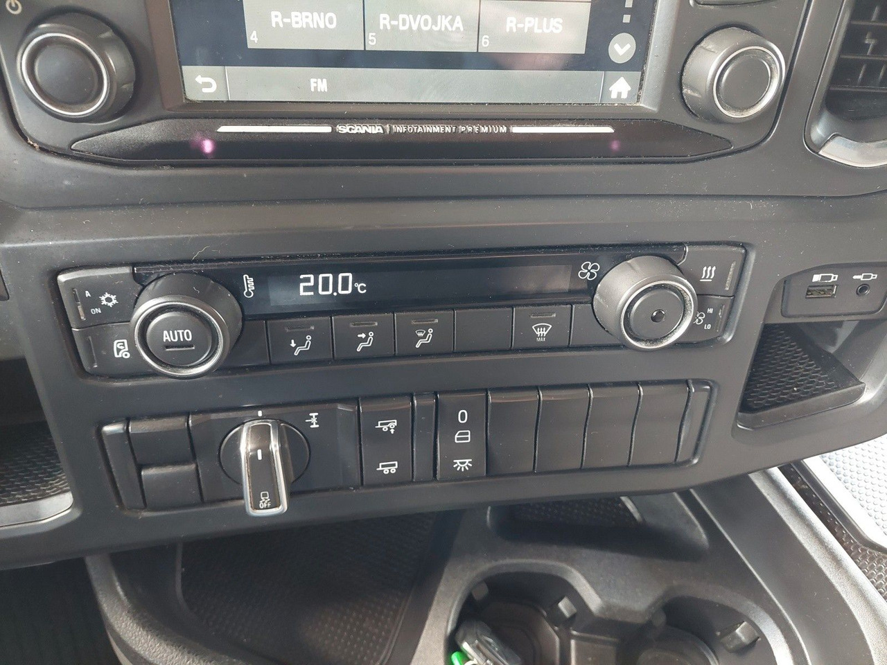 Tahač Scania R450 A4X2NB Luft/Luft Hydraulik