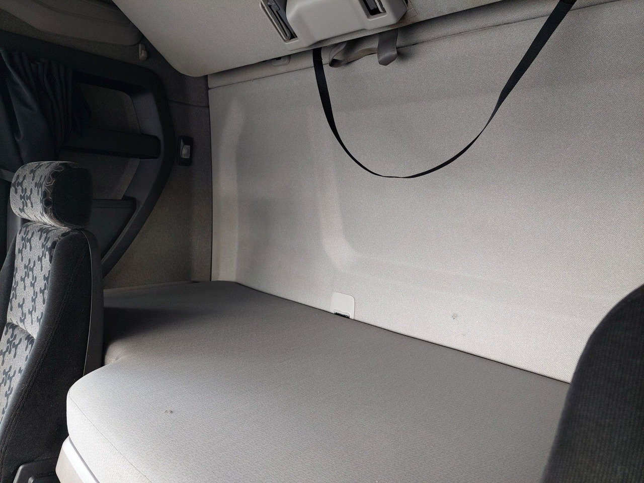 Tahač Scania R450 A4X2NB Luft/Luft Hydraulik