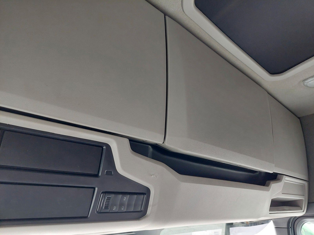 Tahač Scania R450 A4X2NB Luft/Luft Hydraulik