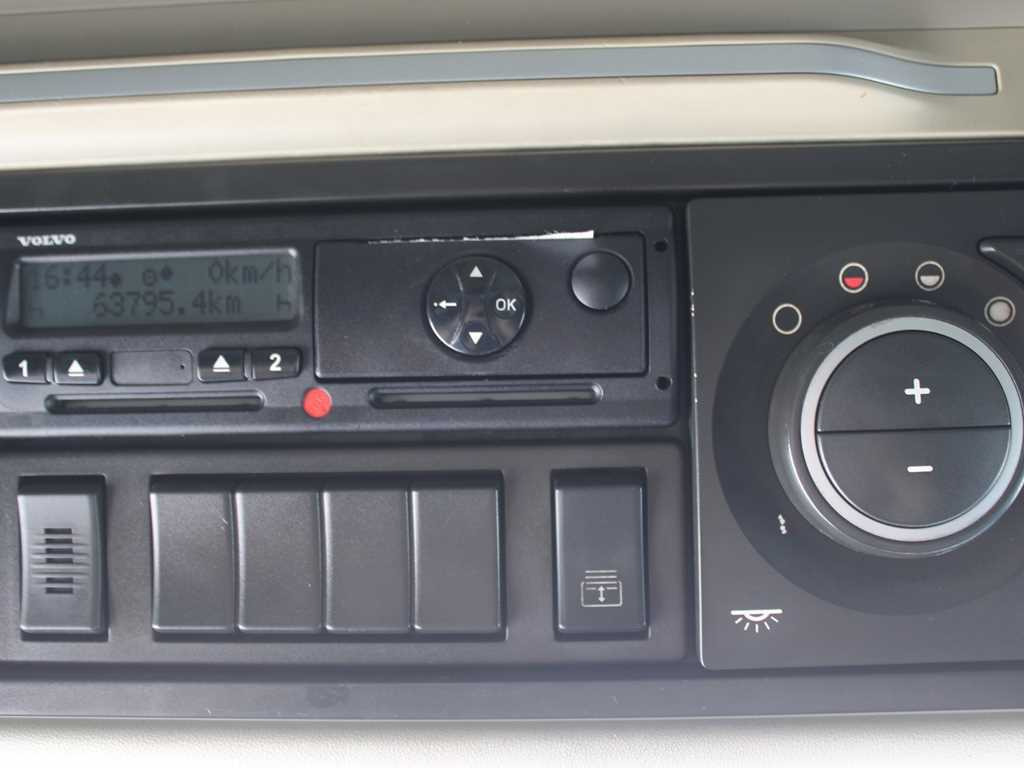 Tahač Volvo FH 500, GLOBETROTTER, LOWDECK, VEB+, I-PARK COOL