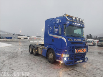 Tahač SCANIA R 620