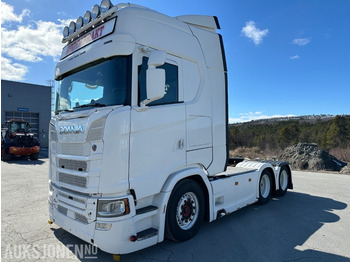 Tahač SCANIA S 520