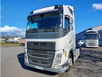 Tahač VOLVO FH