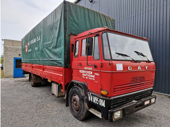 Plachtový nákladní auto DAF