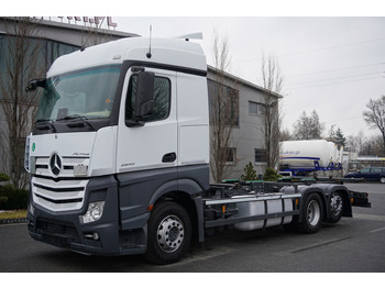 Podvozek s kabinou MERCEDES-BENZ Actros 2543