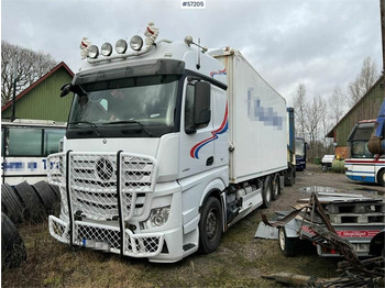 Skříňový nákladní auto MERCEDES-BENZ Actros