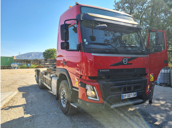 Hákový nosič kontejnerů VOLVO FMX 460