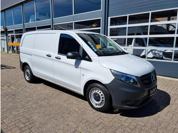 Furgon MERCEDES-BENZ Vito 111