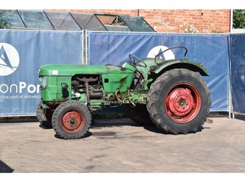 Obkročný traktor Deutz D50 05: obrázek 1