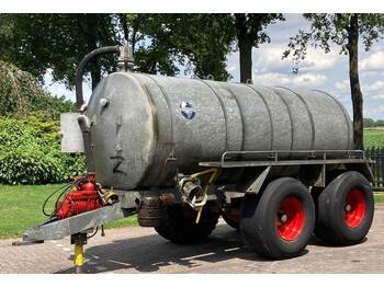 Jako 8000 - Fekální cisterna