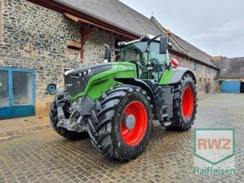 Traktor Fendt 1046 Vario S4: obrázek 1