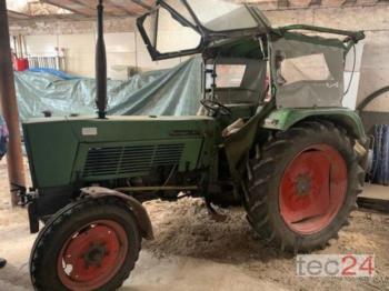 Traktor Fendt Farmer 4S: obrázek 1