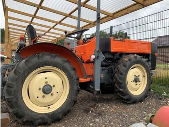 Obkročný traktor Holder A40: obrázek 1