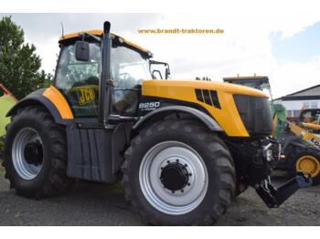 Traktor JCB Fastrac 8250: obrázek 1