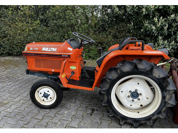 Kubota BULLTRA B1-17 + transportbak  - Traktor: obrázek 4