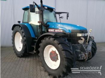 Traktor New Holland 8360: obrázek 1