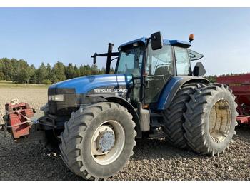 Traktor New Holland 8560: obrázek 1