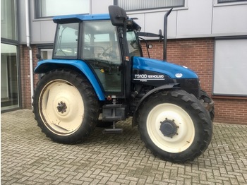 Traktor New Holland TS 100 SLE: obrázek 1