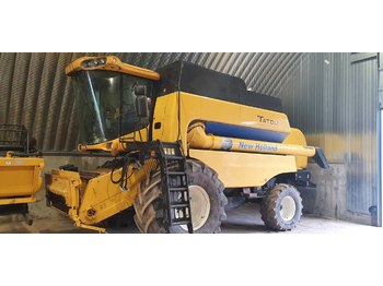 Sklízecí mlátička New Holland CS6050