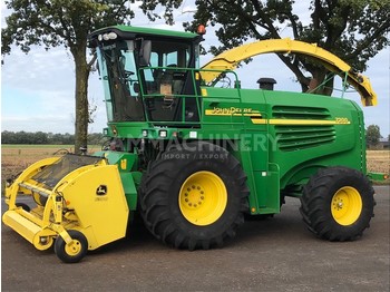 Sklízecí řezačka John Deere 7200