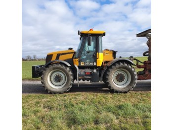 Traktor JCB 3230