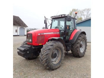 Traktor Massey Ferguson 8240