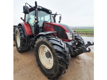 Traktor Valtra N 143 Versu