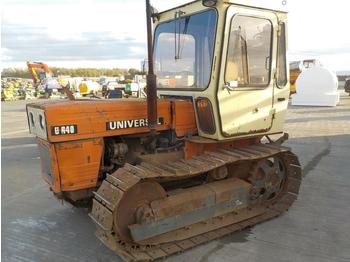 Pásový traktor Universal U640: obrázek 1