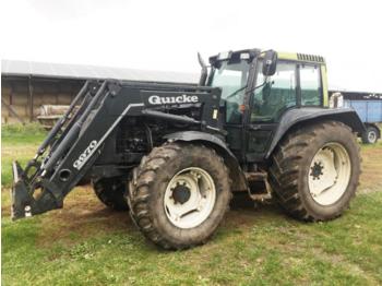 Traktor Valtra 8400 mit frontlader quicke q 970: obrázek 1