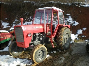 Zemědělský traktor IMT 560