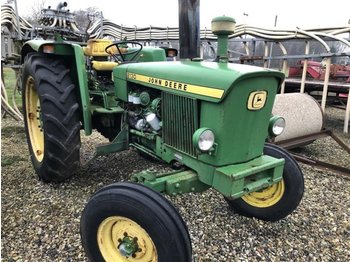 Zemědělský traktor John Deere 2130