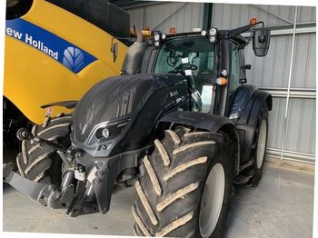 Zemědělský traktor John Deere 6110M