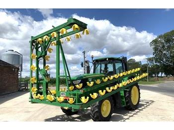 Zemědělský traktor John Deere 6130M