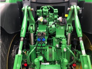 Zemědělský traktor John Deere 6155r