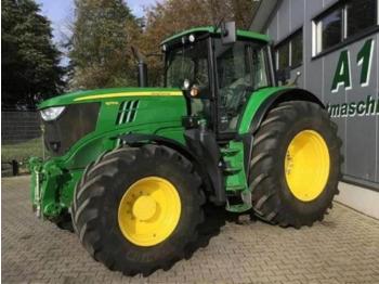 Zemědělský traktor John Deere 6175m