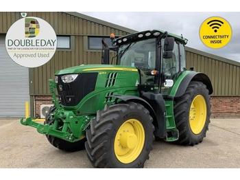 Zemědělský traktor John Deere 6215R