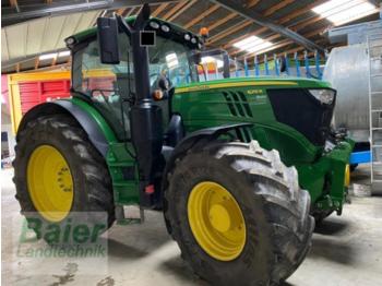 Zemědělský traktor John Deere 6215 r