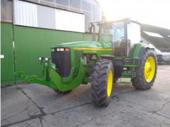 Zemědělský traktor John Deere 8400 Powershift
