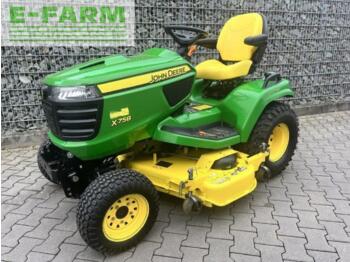 John Deere x 758 - zemědělský traktor