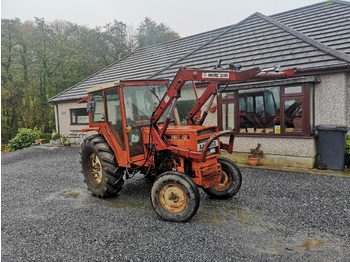 Zemědělský traktor Renault 651-2