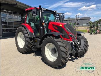 Zemědělský traktor Valtra n 104 h5