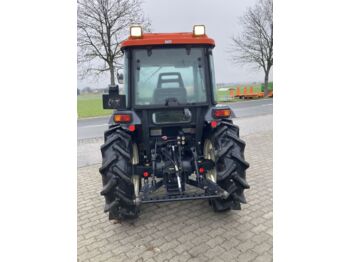 Kioti DK451C  - Traktor: obrázek 4