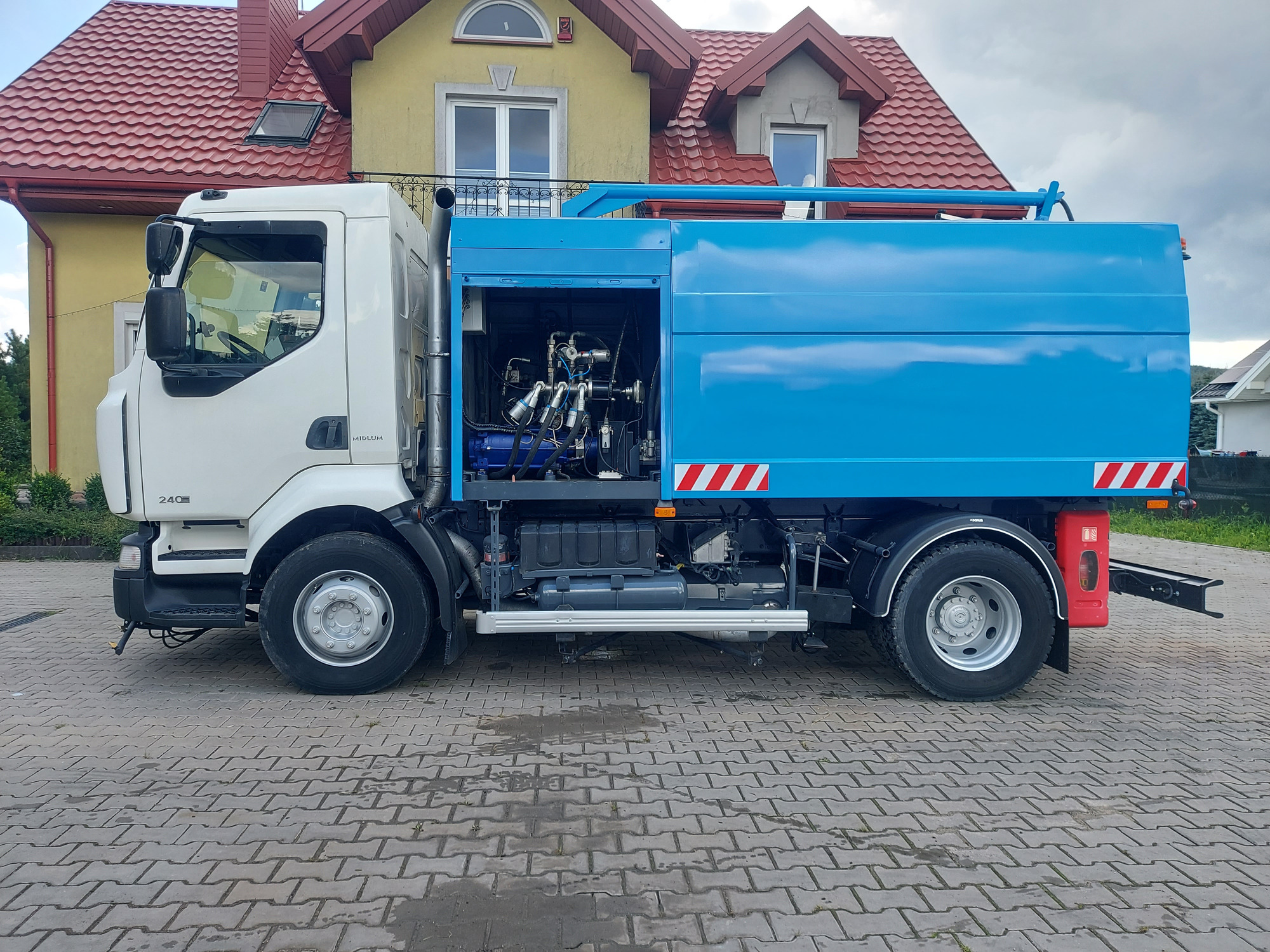 AUTO TECHNIK - Komunální/ Speciální technika NISSAN undefined: obrázek 26