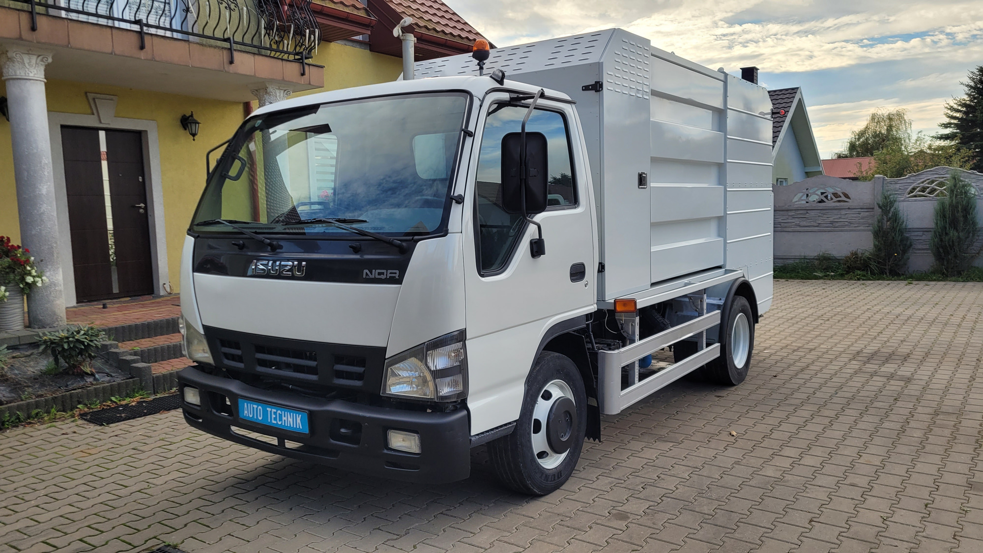 AUTO TECHNIK - Komunální/ Speciální technika NISSAN undefined: obrázek 16