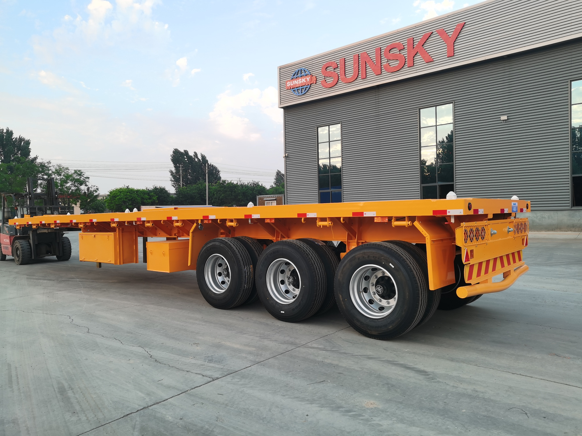 Xiamen Sunsky Vehicle Co.,Ltd - Tahače SINOTRUK HOWO undefined: obrázek 4